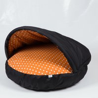 Pelech pro psa DONUTS 2v1 kapsa no.2 černá s oranžovým puntíkem.jpg Pelech pro psa DONUTS 2v1 kapsa no.2 černá s oranžovým puntíkem.jpg